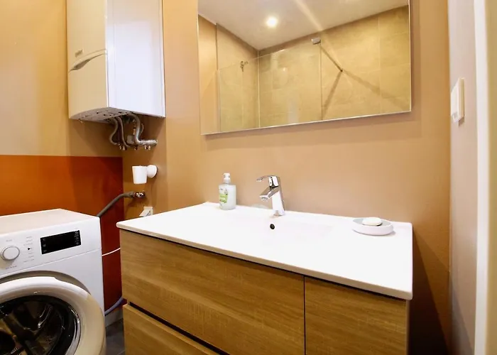 Quiet Oasis For Up To 5 Guests
